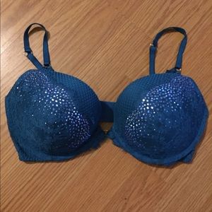 Victoria Secret very sexy push-up bra
